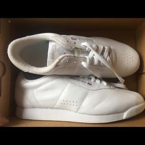 Ladies Reebok sneakers